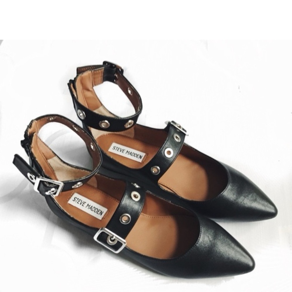 Steve Madden Iridessa  Black Ankle Strap Flats SZ 8